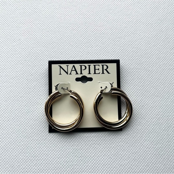 Napier-NWT Gold Hoop Chunky Earrings - Picture 2 of 4